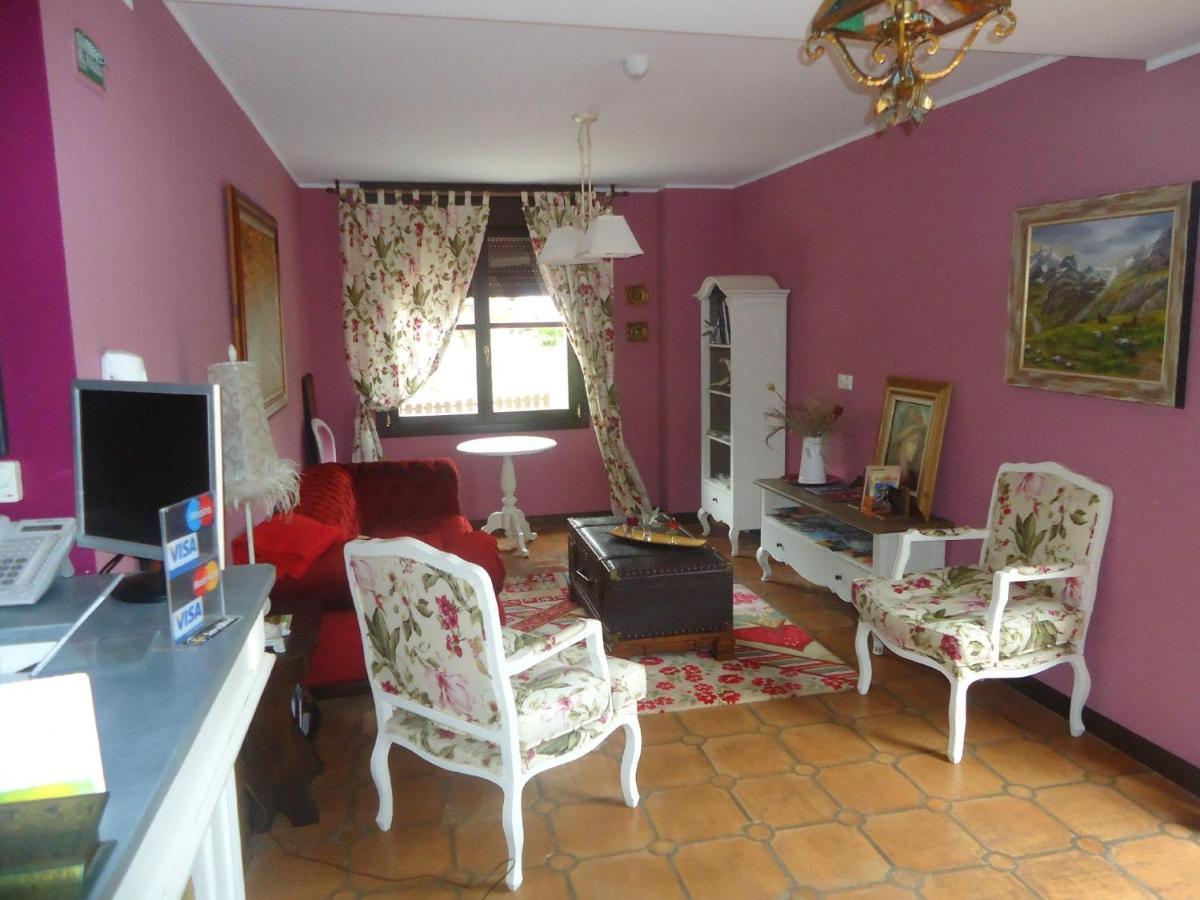 Hotel Plaza Teverga La Plaza Extérieur photo