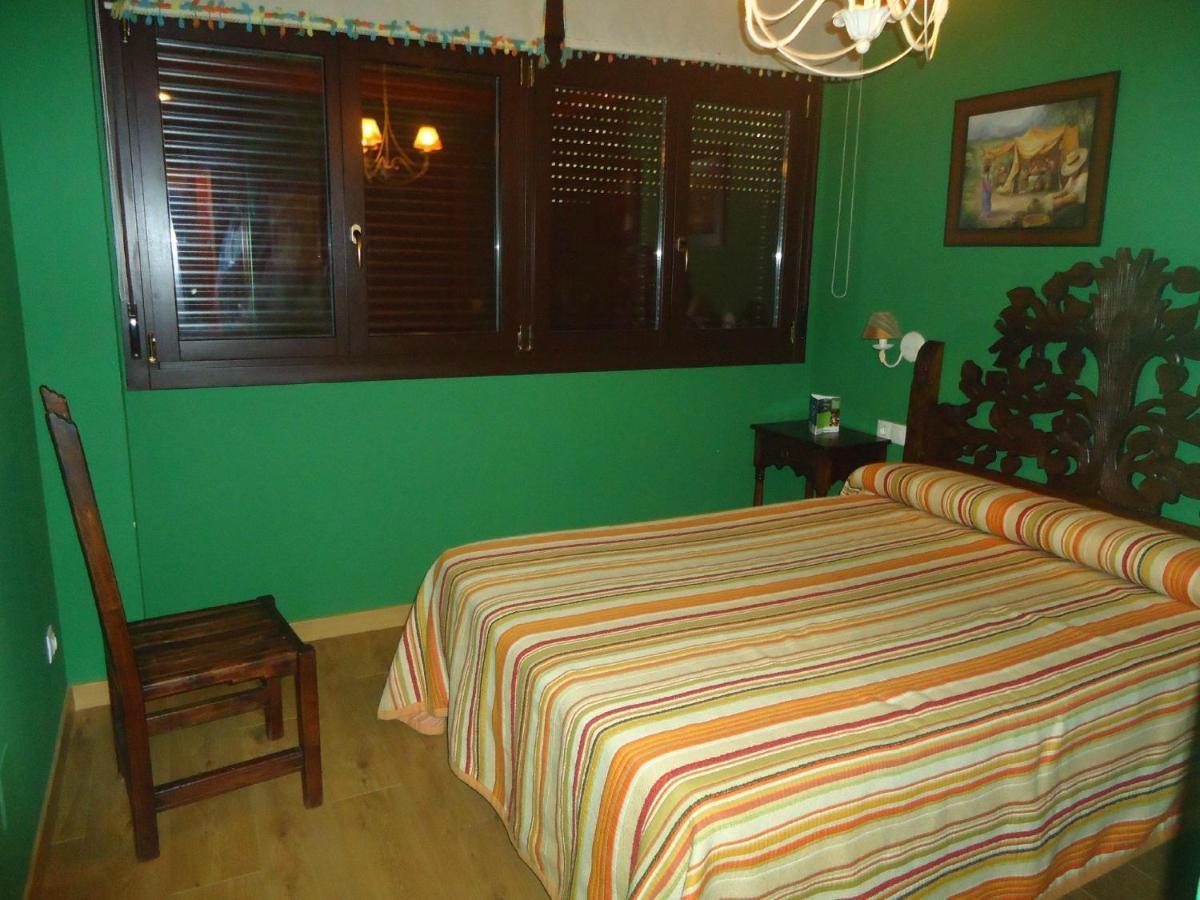 Hotel Plaza Teverga La Plaza Extérieur photo